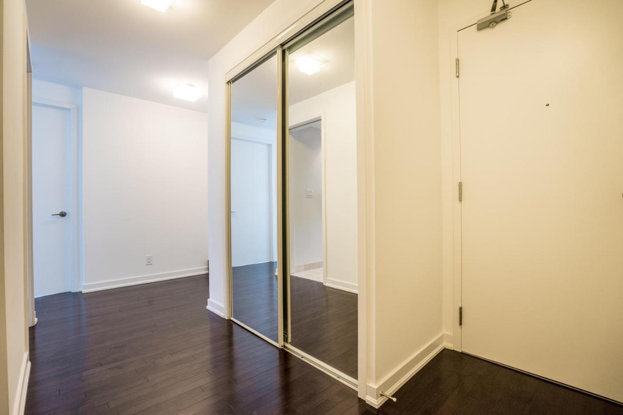 Aaira Suites Toronto Exterior foto